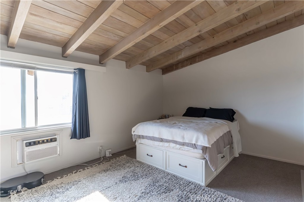 717 E La Habra Boulevard