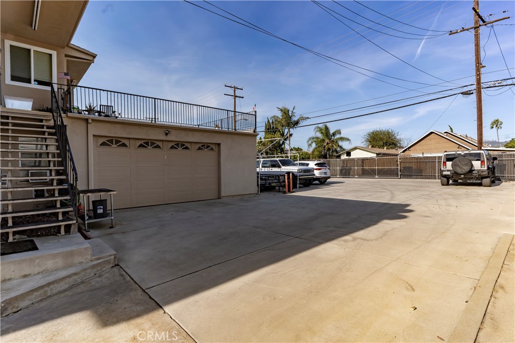 717 E La Habra Boulevard