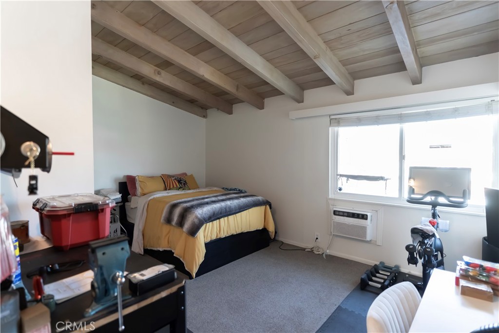 717 E La Habra Boulevard