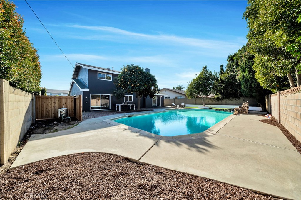 5231 Vallecito Avenue