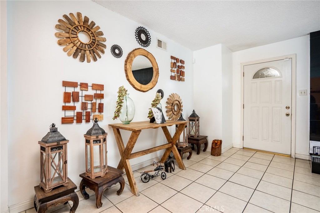 1212 W Arlington Avenue