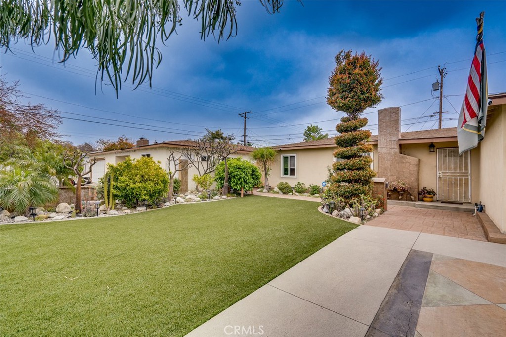 1212 W Arlington Avenue