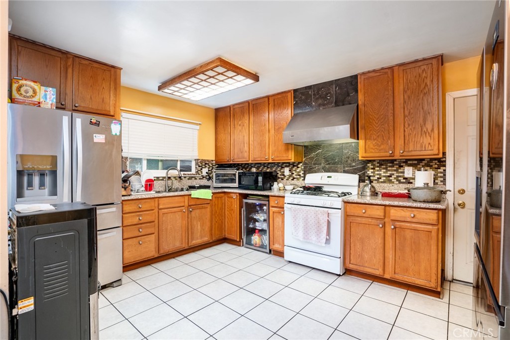 1212 W Arlington Avenue