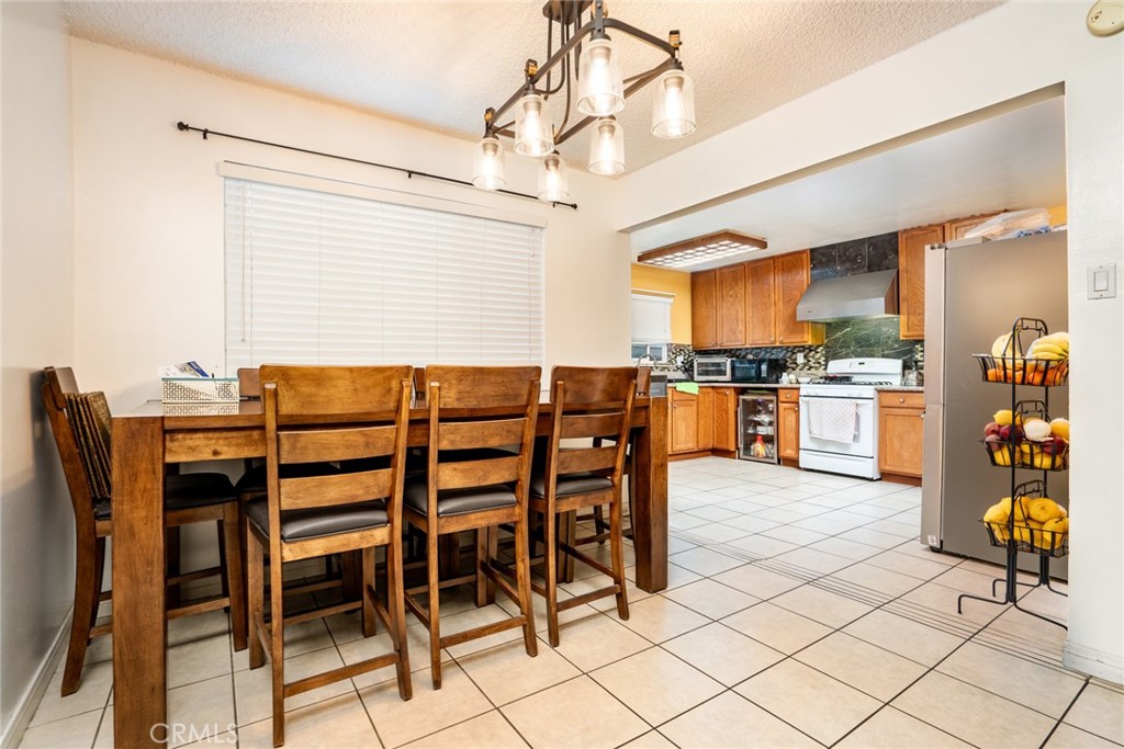 1212 W Arlington Avenue