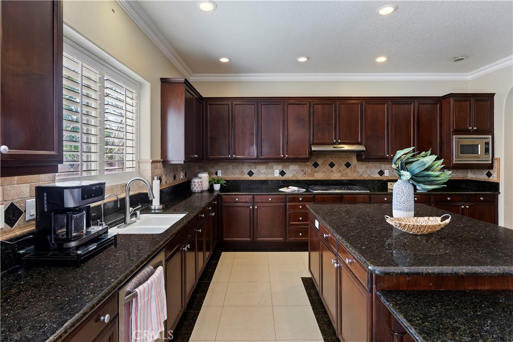 15835 Skyridge Drive