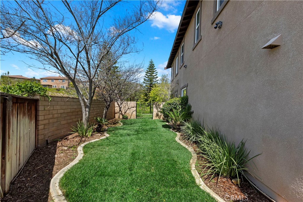 15835 Skyridge Drive