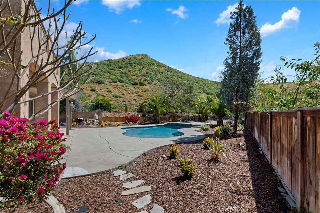 15835 Skyridge Drive