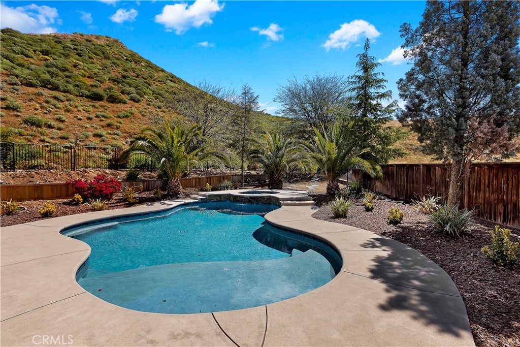 15835 Skyridge Drive