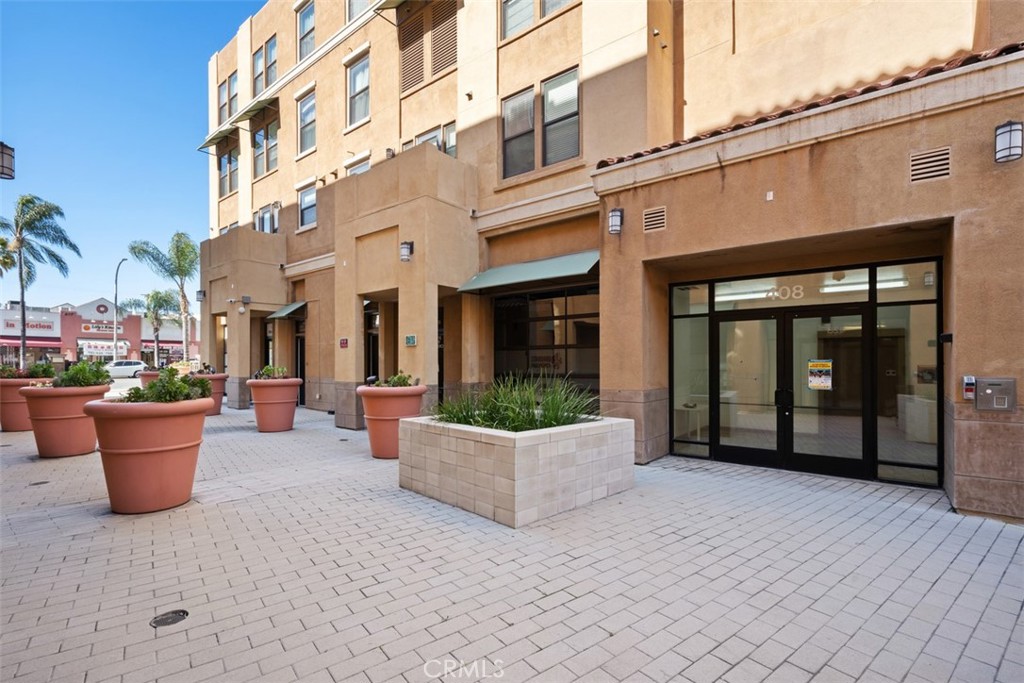 408 W Main Street 2H