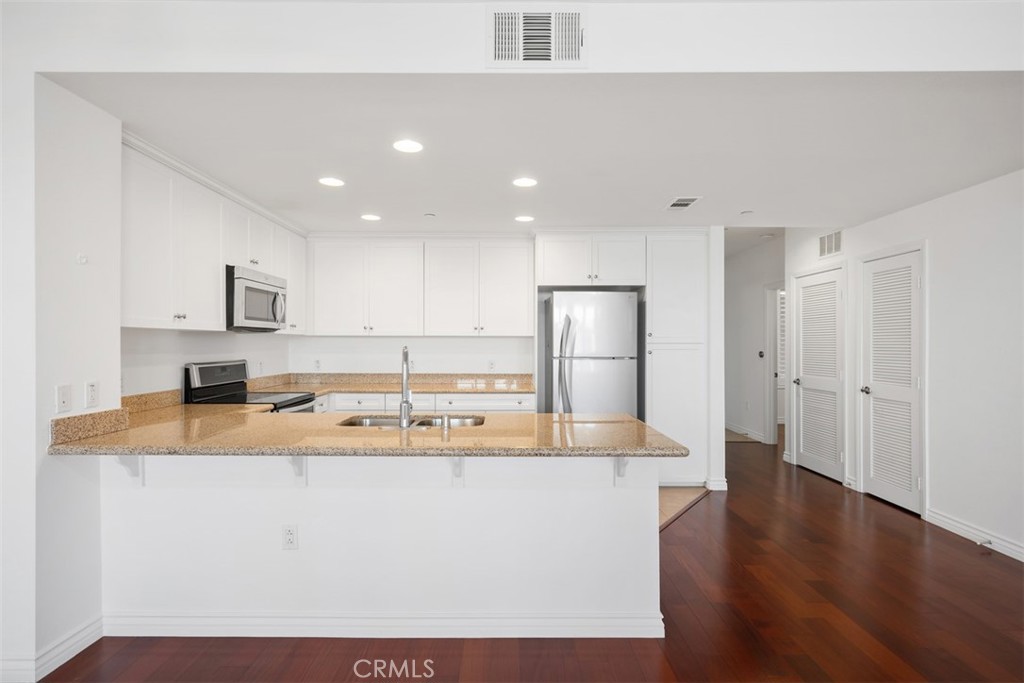 408 W Main Street 2H