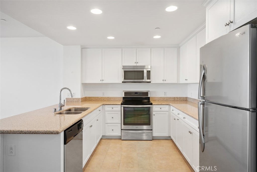 408 W Main Street 2H