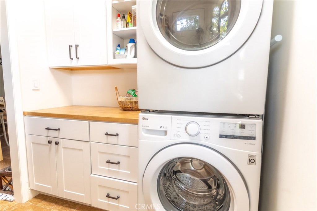 6601 Jamieson Avenue