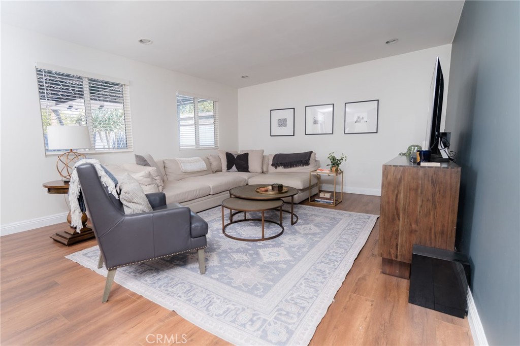 6601 Jamieson Avenue