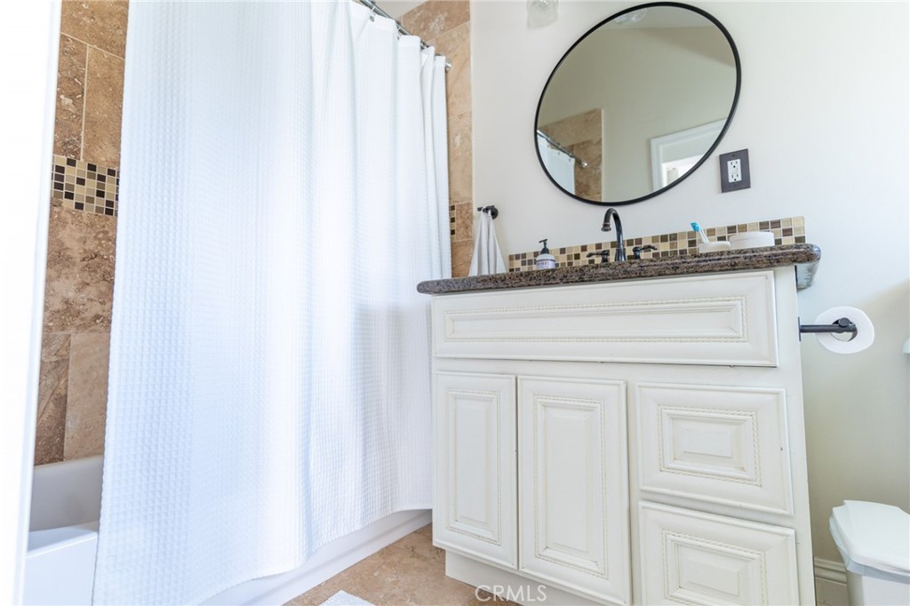 6601 Jamieson Avenue