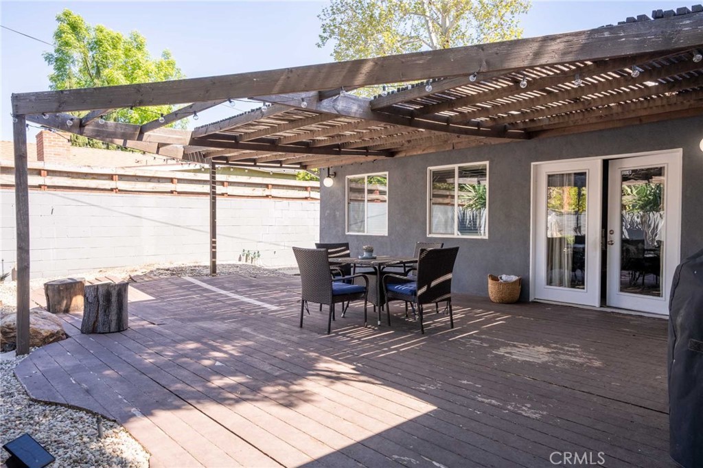 6601 Jamieson Avenue