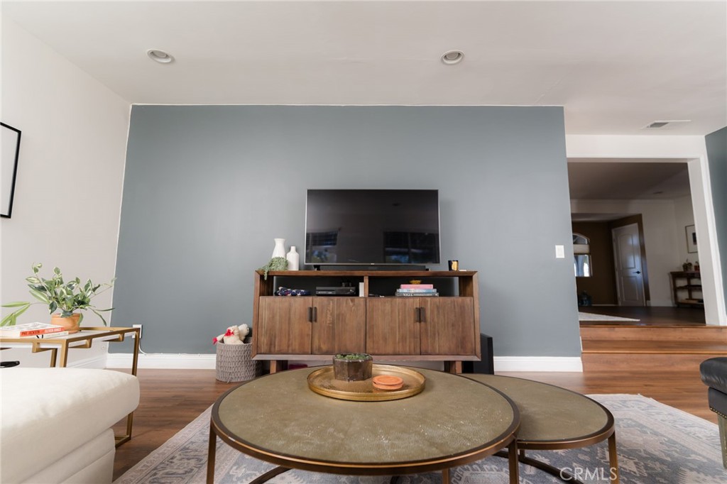 6601 Jamieson Avenue