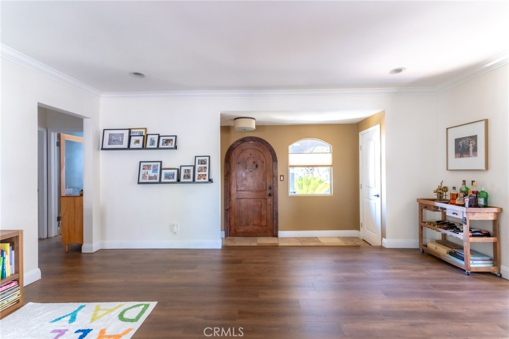 6601 Jamieson Avenue