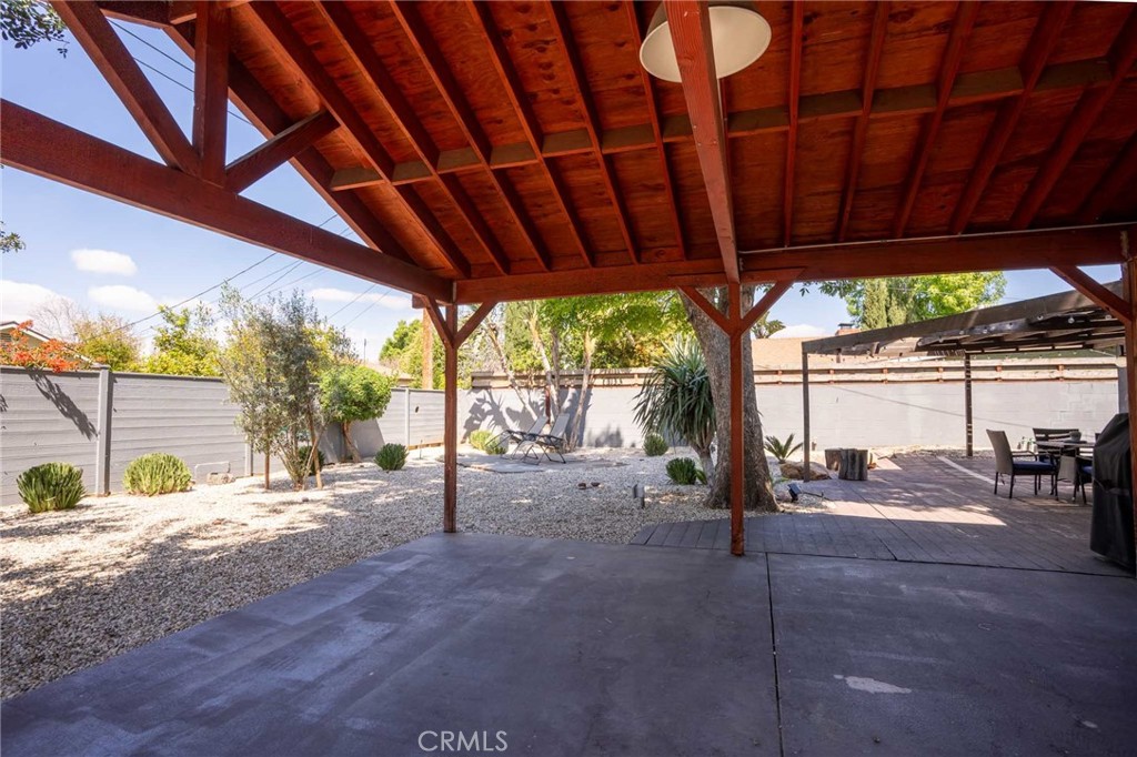 6601 Jamieson Avenue