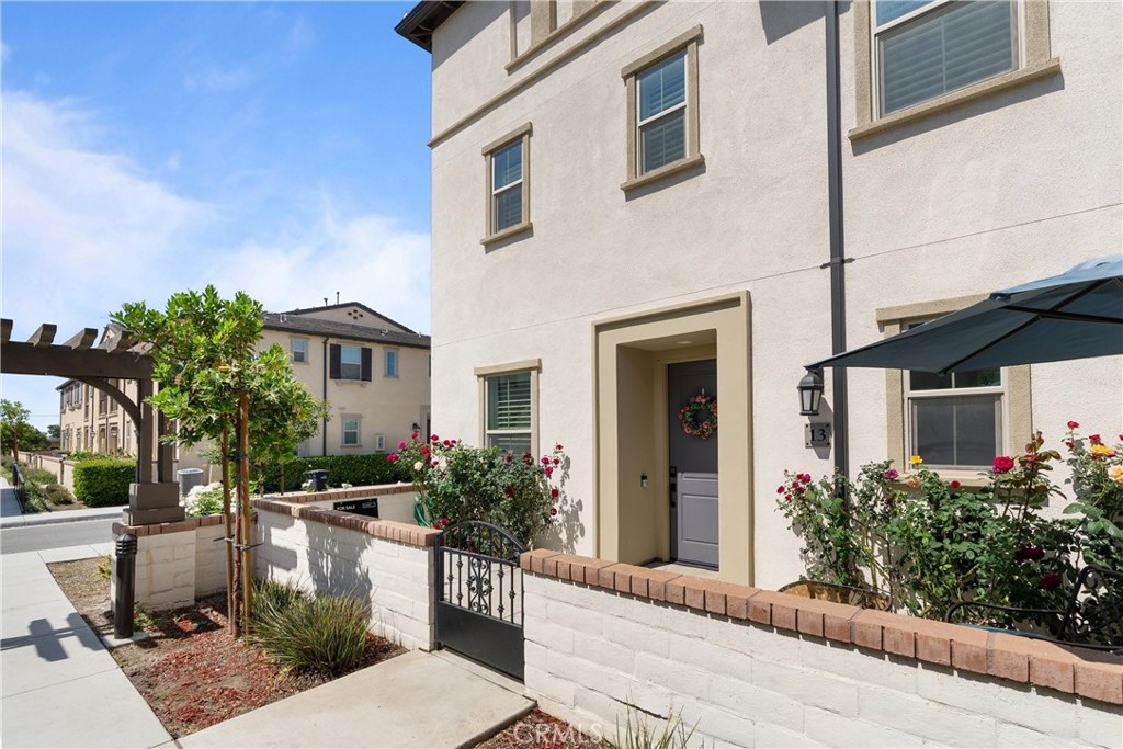 2785 E Berry Loop Privado 13