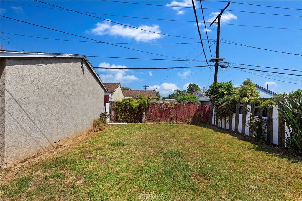 5752 Lockheed Avenue