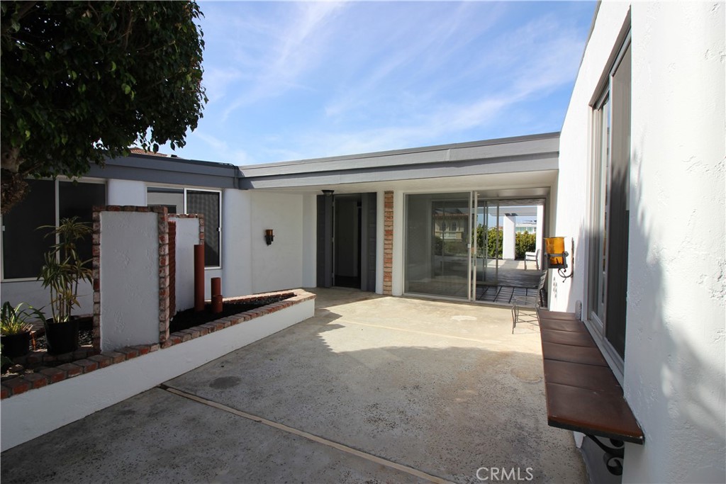 16662 Wellington Circle