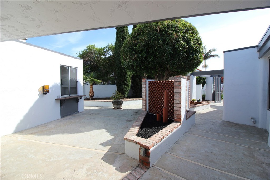 16662 Wellington Circle