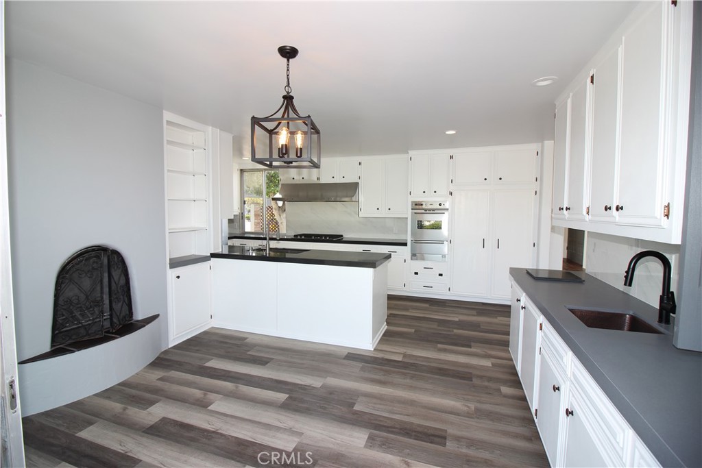 16662 Wellington Circle