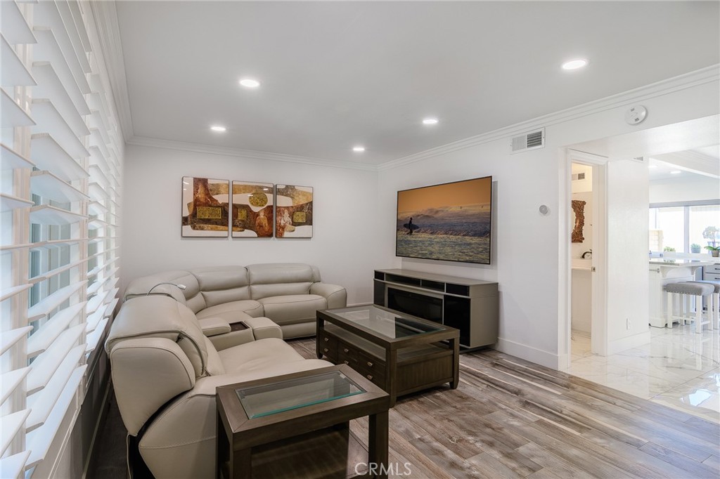 10390 Truckee River Court
