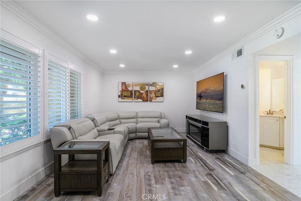 10390 Truckee River Court