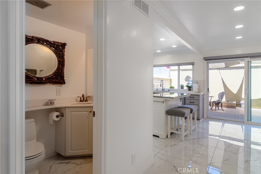 10390 Truckee River Court