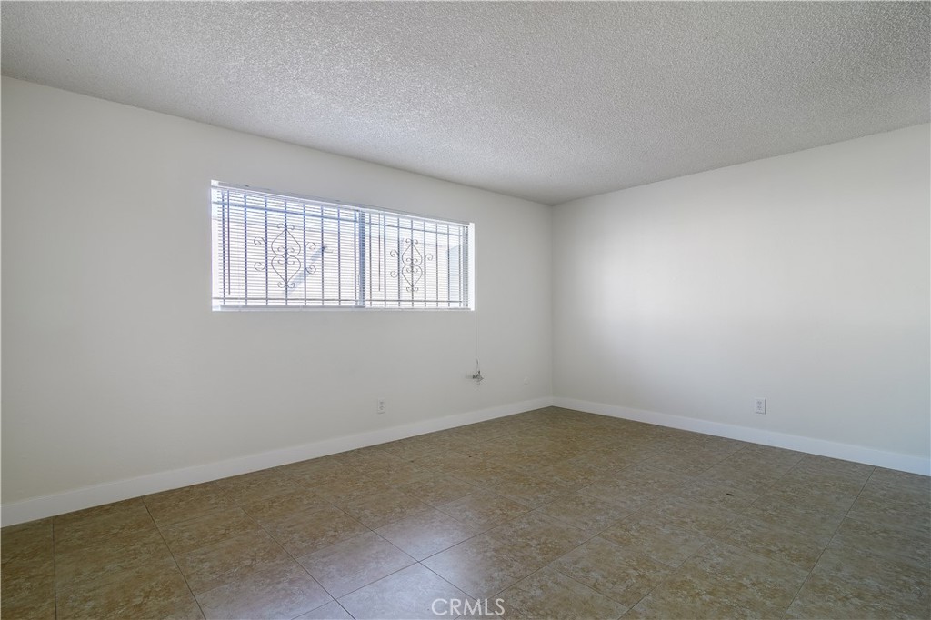 5530 Ackerfield Avenue 402