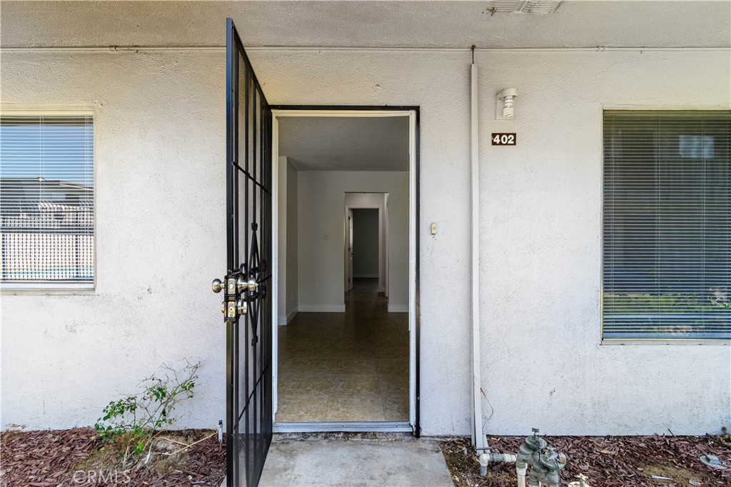 5530 Ackerfield Avenue 402