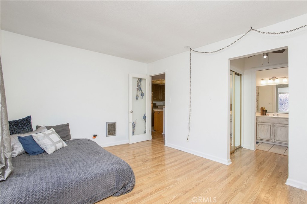 13722 Red Hill Avenue 28