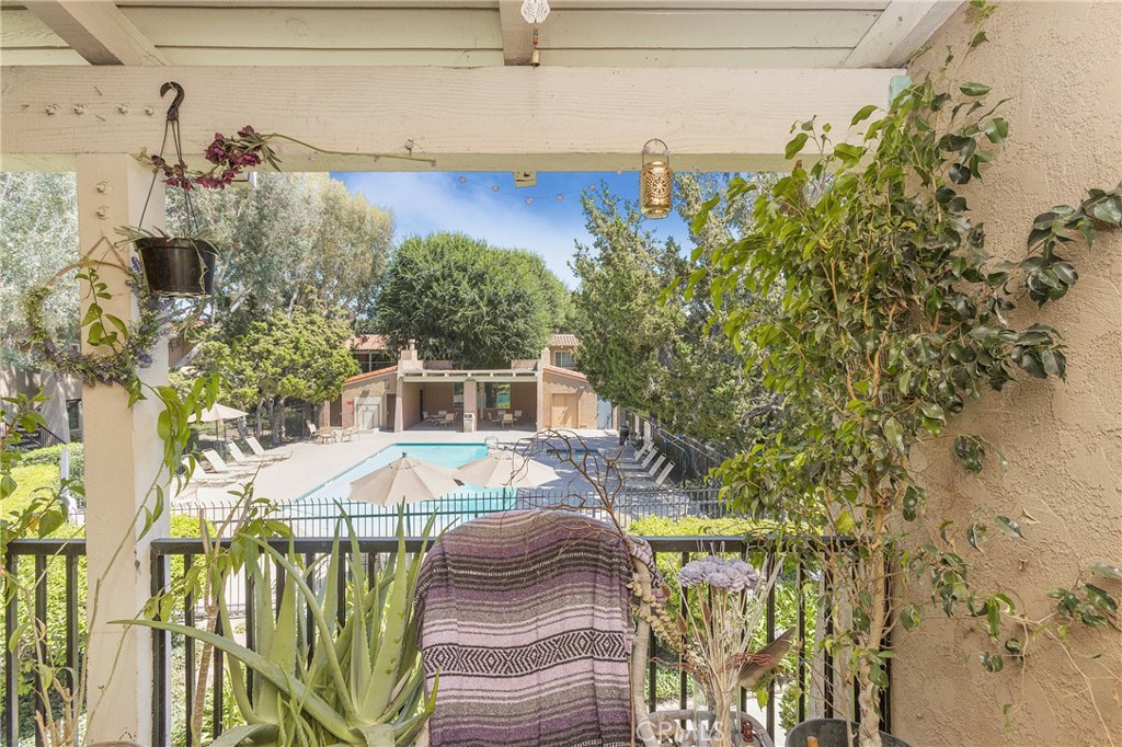 13722 Red Hill Avenue 28