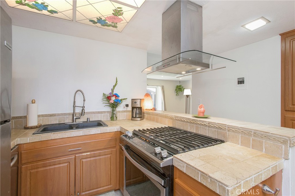 13722 Red Hill Avenue 28