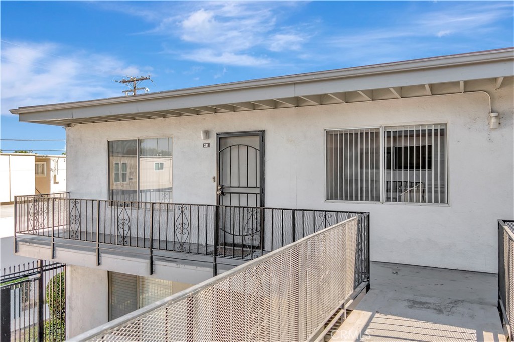 5500 Ackerfield Avenue 211