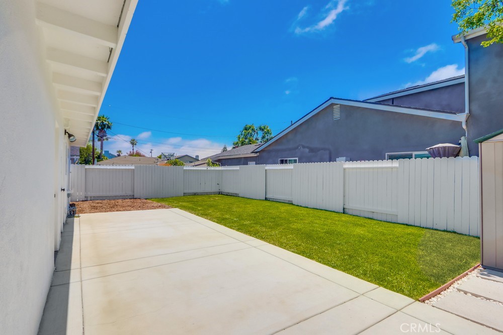 219 Santa Isabel Avenue 1/2