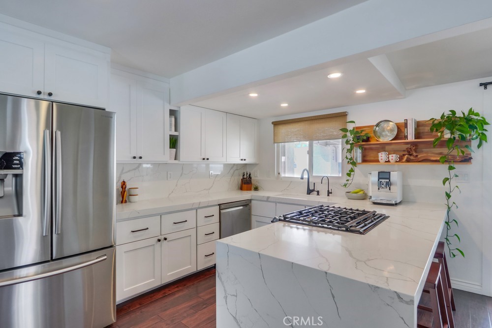 219 Santa Isabel Avenue 1/2