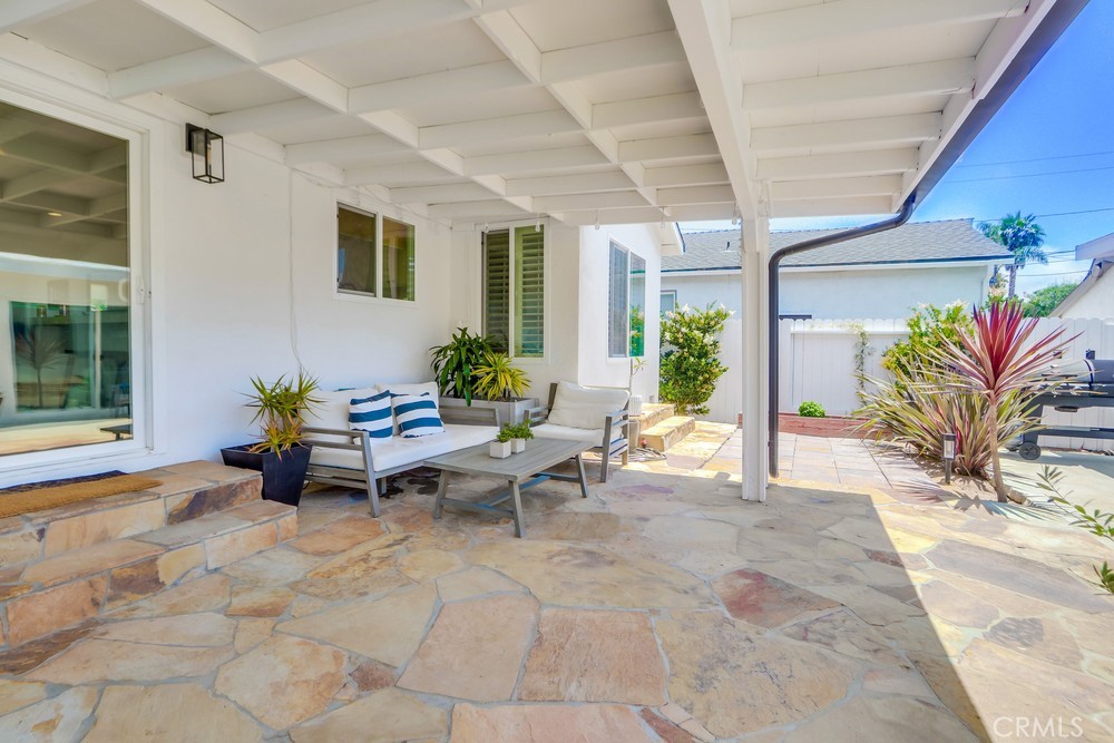 219 Santa Isabel Avenue 1/2