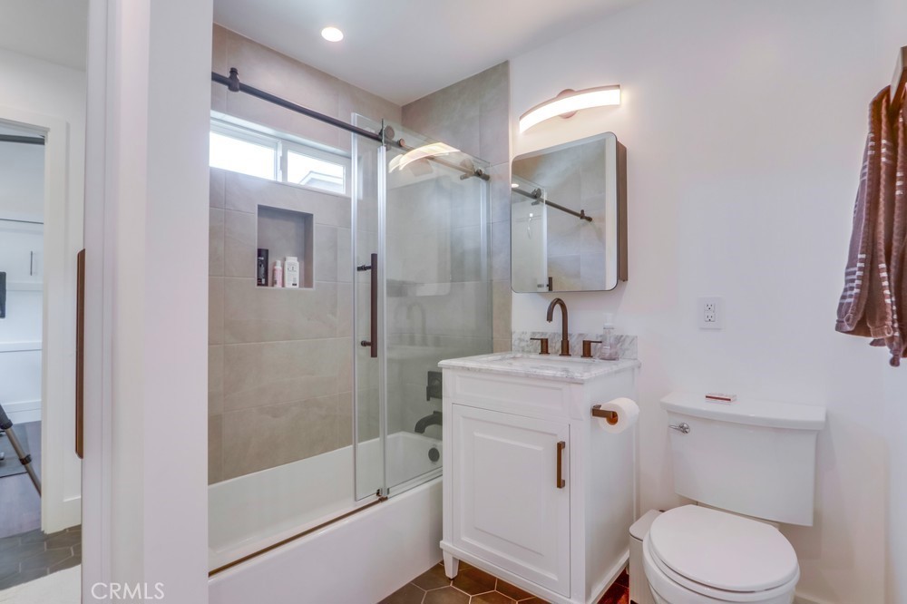 219 Santa Isabel Avenue 1/2