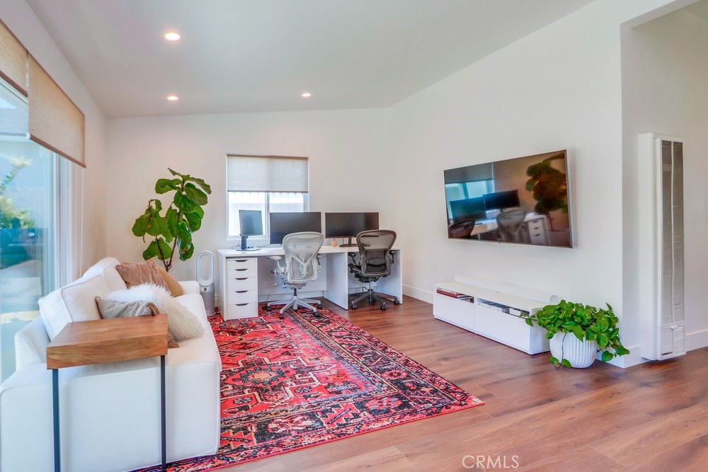 219 Santa Isabel Avenue 1/2