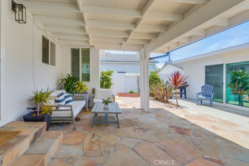 219 Santa Isabel Avenue 1/2