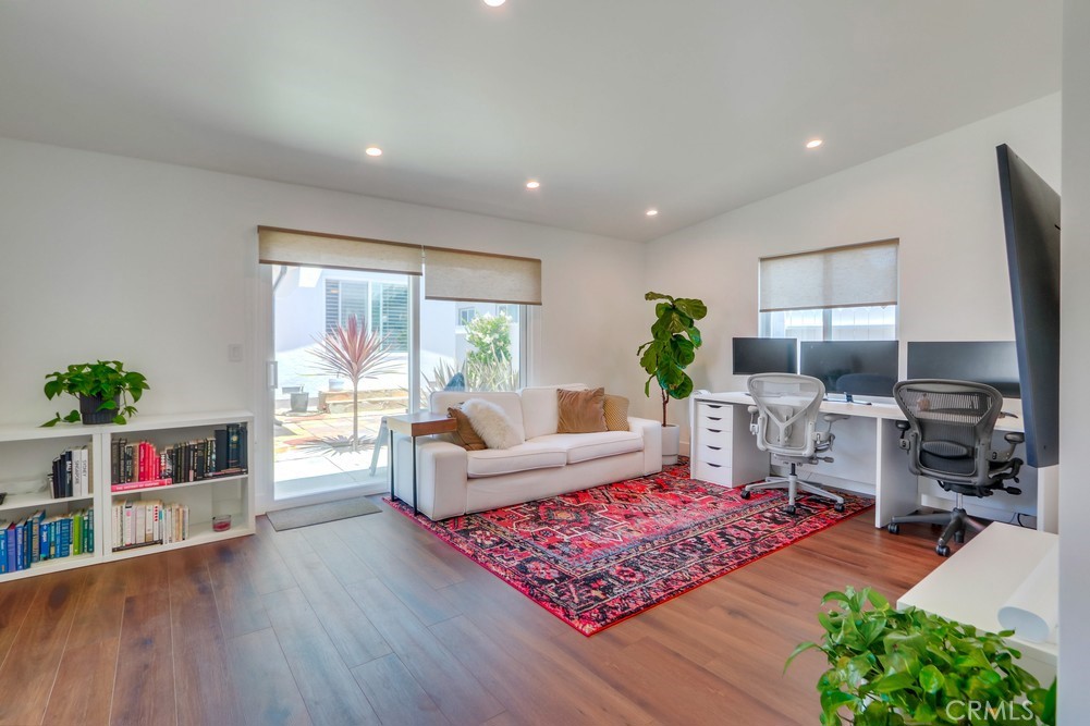 219 Santa Isabel Avenue 1/2