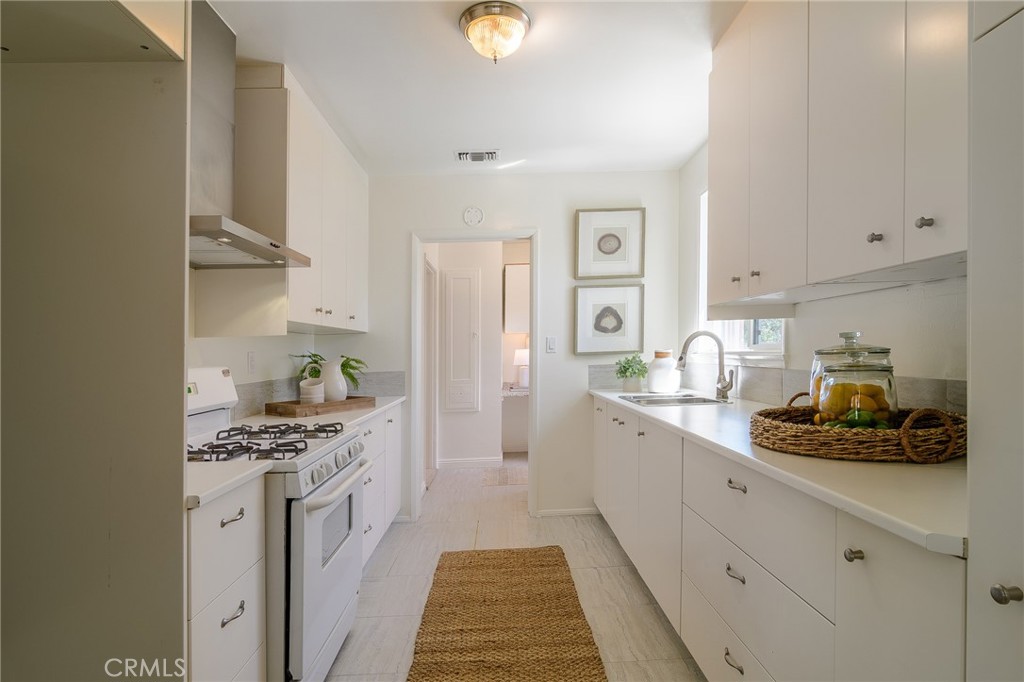 4756 Conquista Avenue