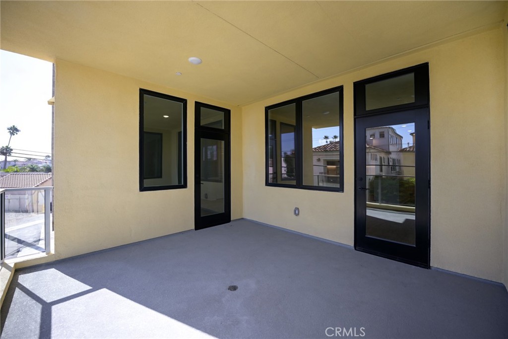 414 Main St. 210