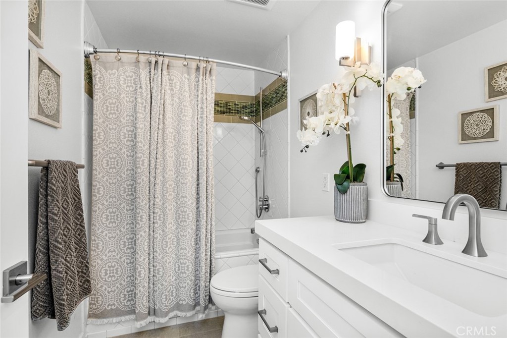 7232 Seaworthy Drive