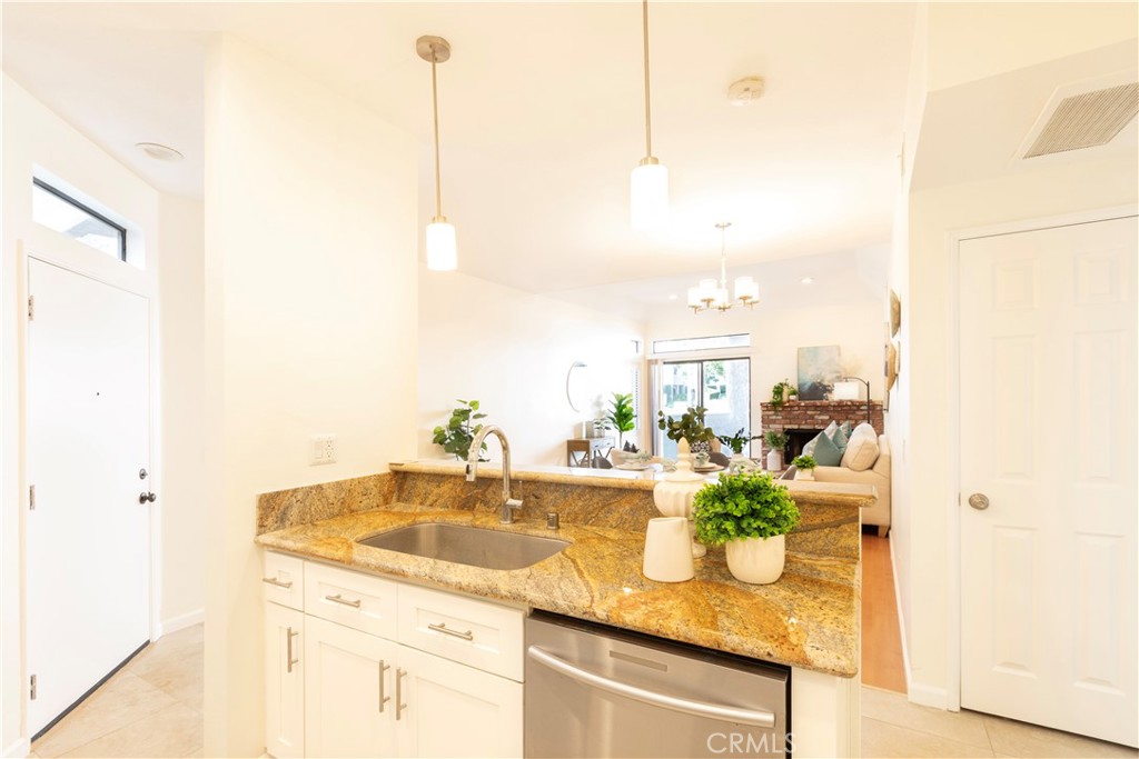 5176 Tortuga Drive 101