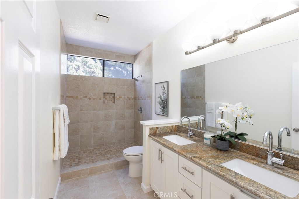 5176 Tortuga Drive 101