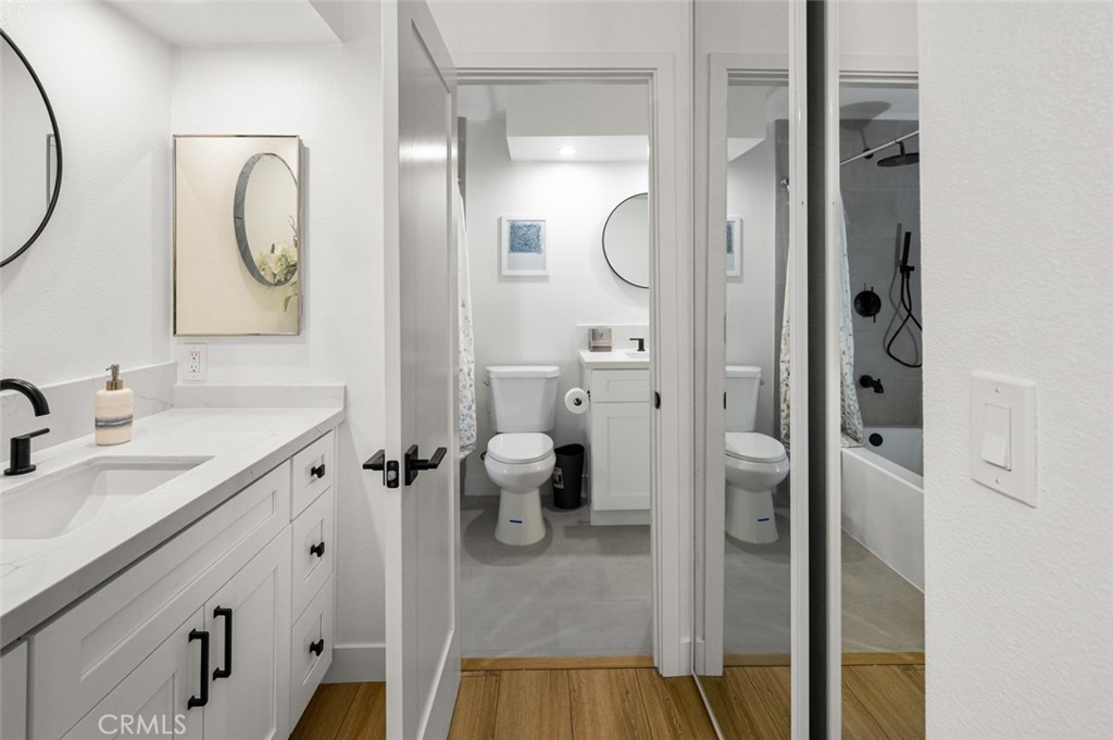 2023 W Hartford Place 56