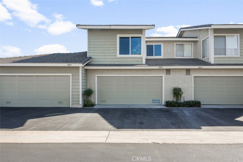 2023 W Hartford Place 56